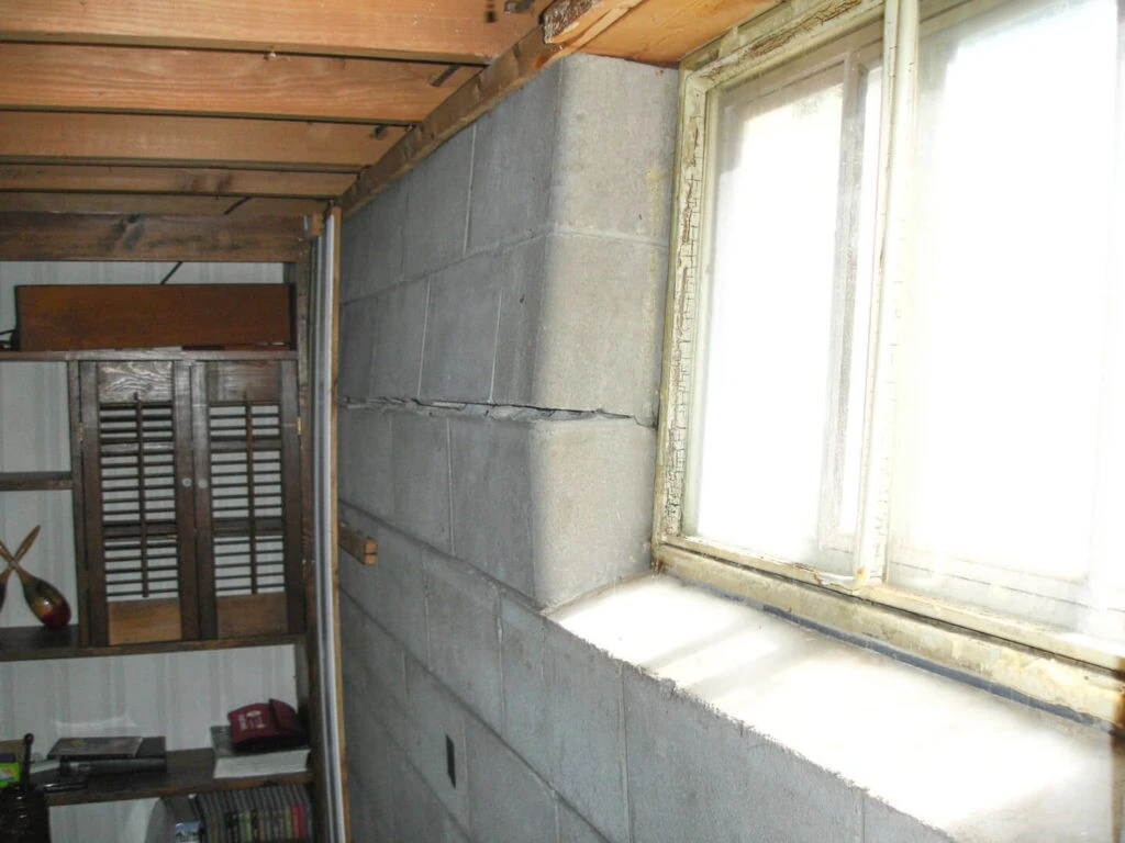 Bowing basement wall